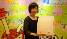 ラ・ポンテ中谷さんとフィットちゃんランドセルのロイヤルローズホワイト
